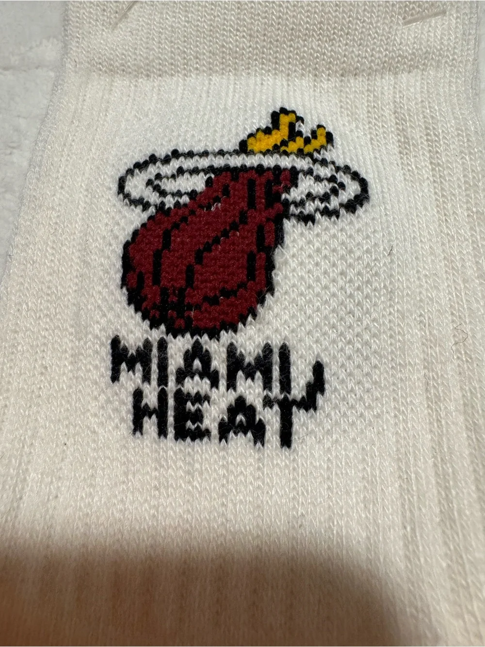 For Bare Feet Miami Heat NBA Mid-Calf white Maroon Crew Socks